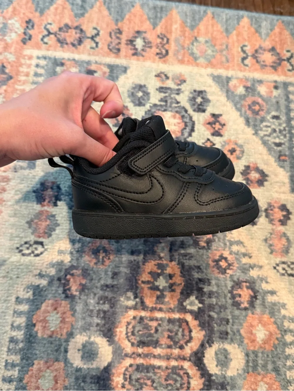 Nike Like new baby Court Borough shoes in an all-black
